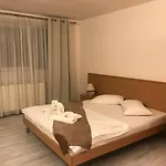 Vandia Hotel